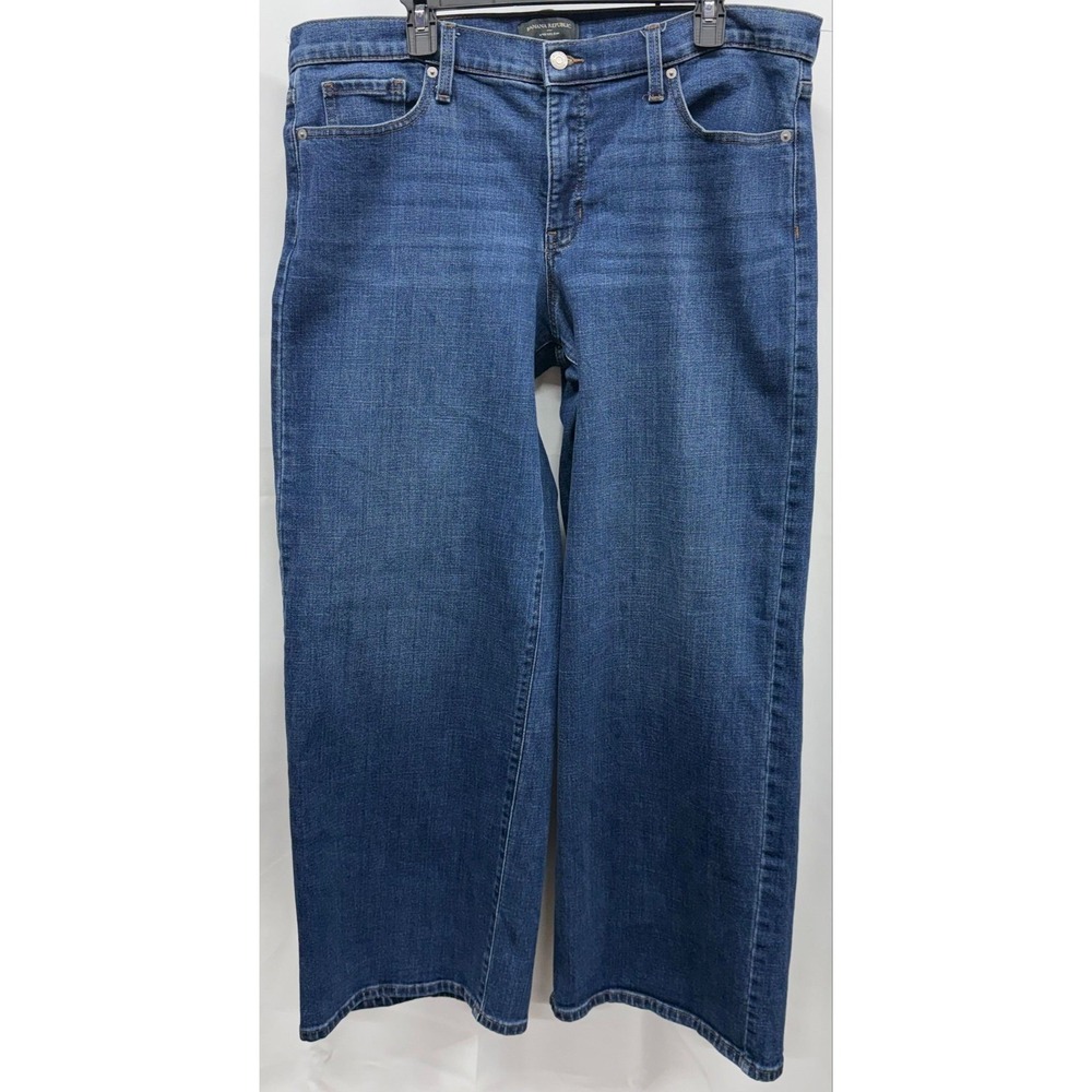 N30 Banana Republic sz 33/16 Wide Leg Non Distressed Medium Wash Jeans